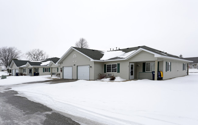 Cottages of Ellsworth in Ellsworth, WI - Foto de edificio - Building Photo