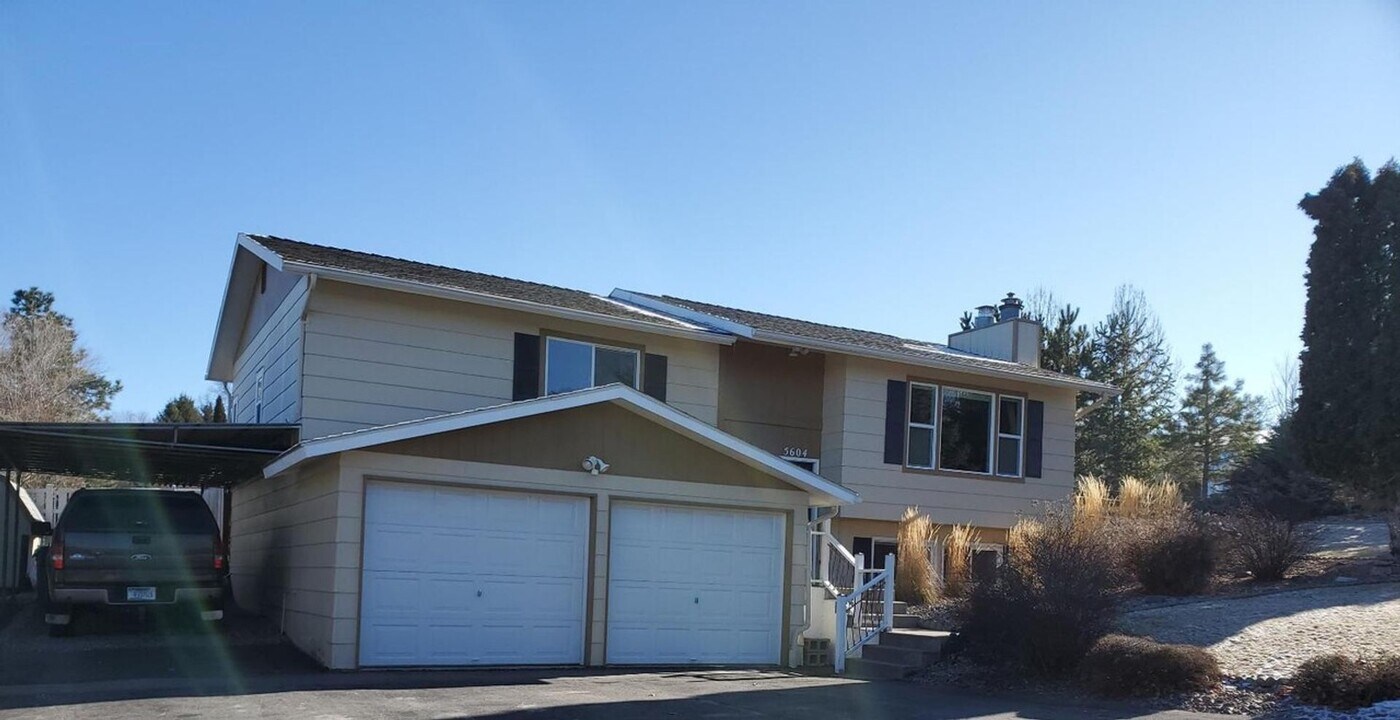 5604 Ebb Way in Missoula, MT - Building Photo