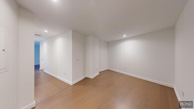 400 W 61st St in New York, NY - Building Photo - Building Photo