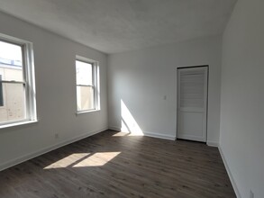 1411 Commonwealth Ave, Unit 501 in Boston, MA - Building Photo - Building Photo