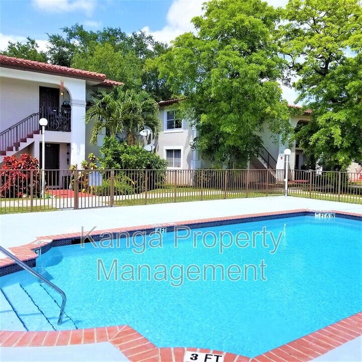 11441 NW 35th St in Coral Springs, FL - Building Photo