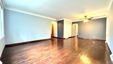 5715 N Spaulding Ave in Chicago, IL - Building Photo - Building Photo