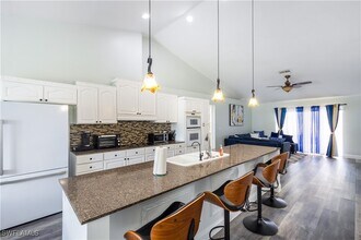 307 NW 3rd Pl in Cape Coral, FL - Building Photo - Building Photo