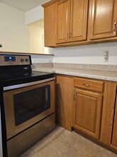 1106 Park St in Salina, KS - Foto de edificio - Building Photo