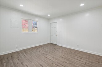 1004 Wylie St SE in Atlanta, GA - Foto de edificio - Building Photo