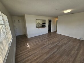 248 SE 9th Ave in Deerfield Beach, FL - Building Photo - Building Photo