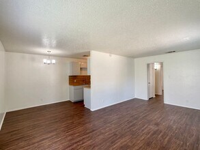 2603 Brickford Cove in Austin, TX - Foto de edificio - Building Photo