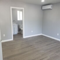 715 E Philadelphia St in Ontario, CA - Building Photo