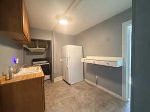 1116 N Bell Ave in Denton, TX - Building Photo - Building Photo