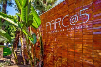 Parc at 5 Apartments in Downey, CA - Foto de edificio - Building Photo