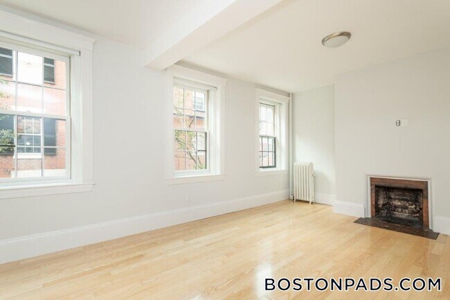 85 Myrtle St
