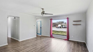 5701 Claystone Cove in Austin, TX - Building Photo - Building Photo