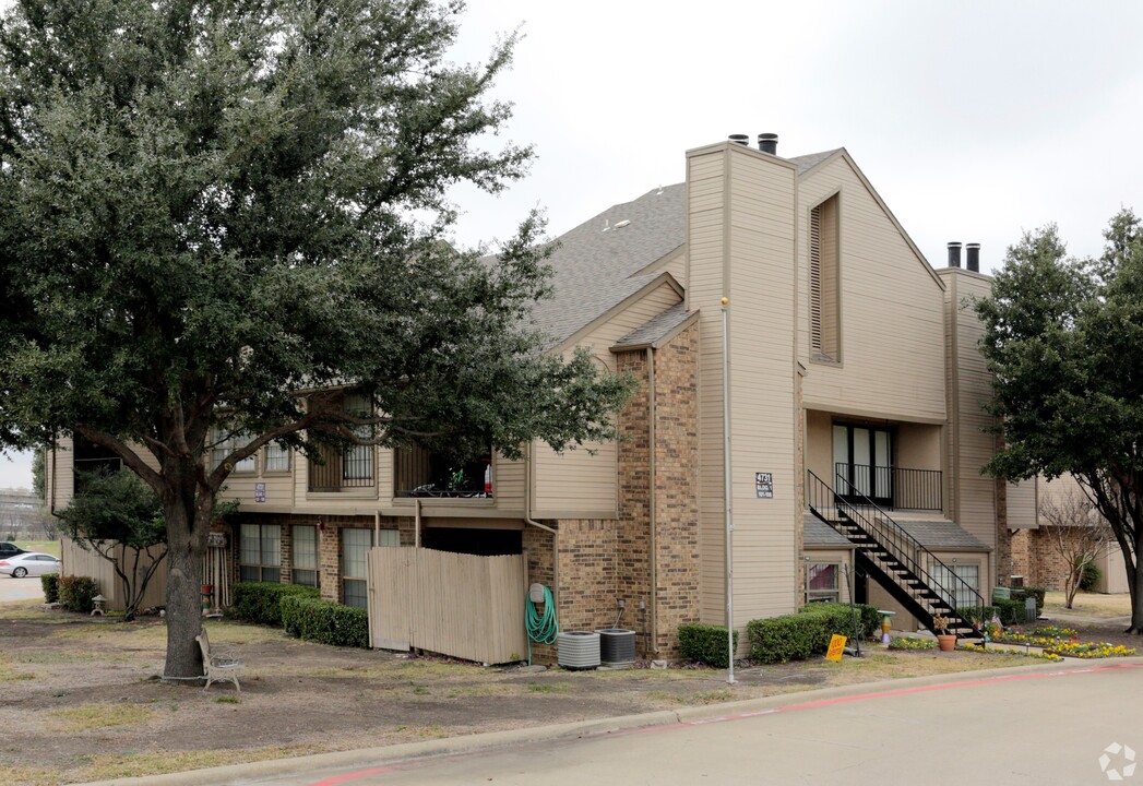 Cedars (CityGate) in Mesquite, TX - Foto de edificio