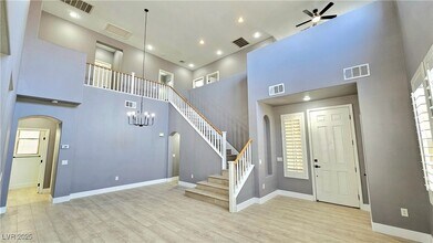 326 Carlisle Crossing St in Las Vegas, NV - Foto de edificio - Building Photo
