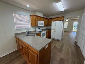 209 Kimberly Ct in Saraland, AL - Building Photo - Building Photo