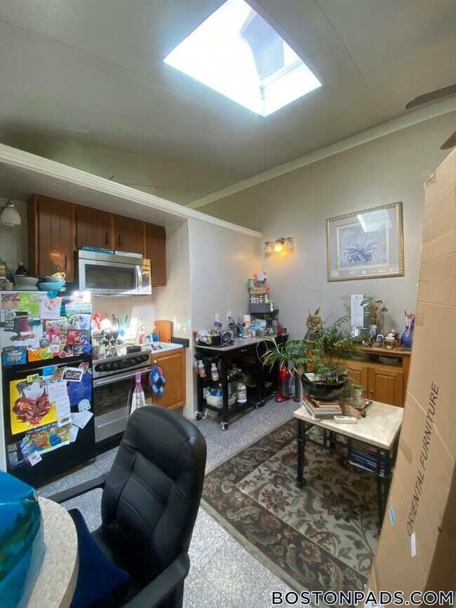 235 Savin Hill Ave, Unit 1 in Boston, MA - Building Photo - Building Photo