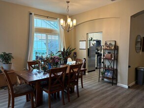 2085 Galleon Dr in Dixon, CA - Foto de edificio - Building Photo