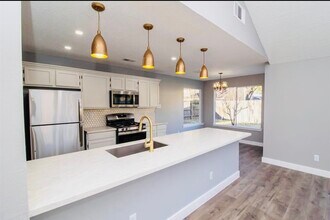 10502 Linecamp Dr in Houston, TX - Building Photo - Building Photo