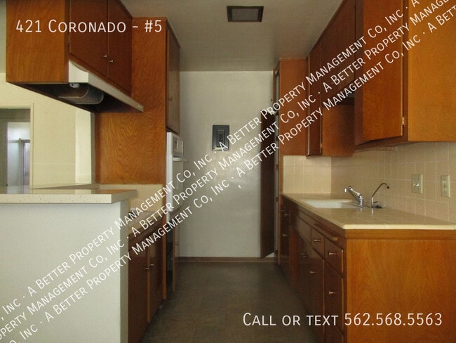421 Coronado Ave in Long Beach, CA - Building Photo - Building Photo