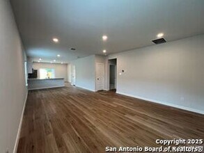 2112 Darst Dr in Seguin, TX - Building Photo - Building Photo