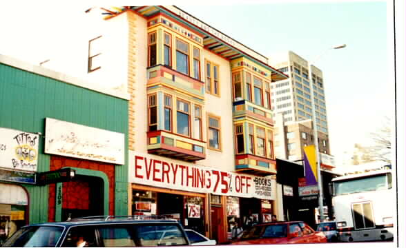 Doll House Apartments in Seattle, WA - Foto de edificio - Building Photo
