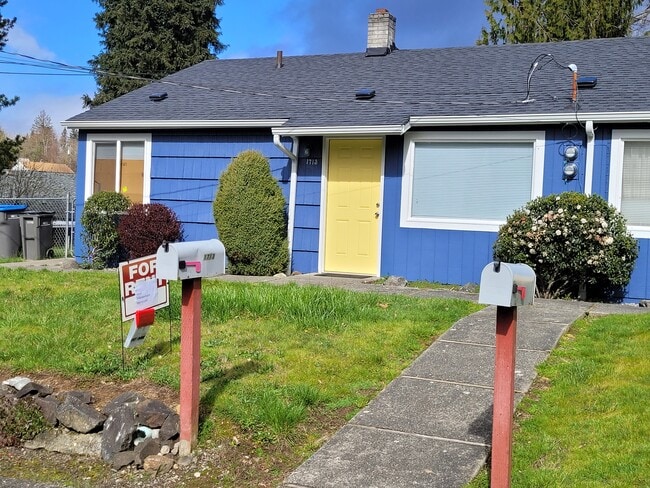 1713 Anderson St in Bremerton, WA - Building Photo - Building Photo