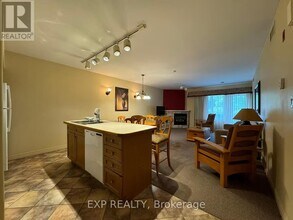 90 Highland Dr in Oro-Medonte, ON - Building Photo - Building Photo