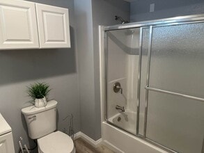 13601 Oxford Ct, Unit MINI HOUSE in Chino, CA - Building Photo - Building Photo