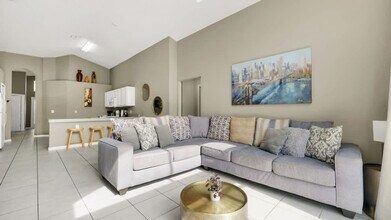 153 Barefoot Beach Way in Kissimmee, FL - Foto de edificio - Building Photo