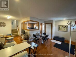 7010 Bonnie St in Niagara Falls, ON - Building Photo - Building Photo