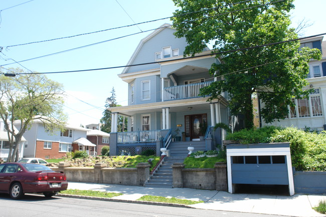 156 State St in Perth Amboy, NJ - Foto de edificio - Building Photo