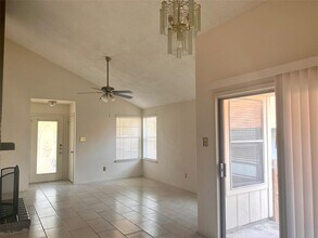 11727 Norwegian Wood Dr in Austin, TX - Building Photo - Building Photo