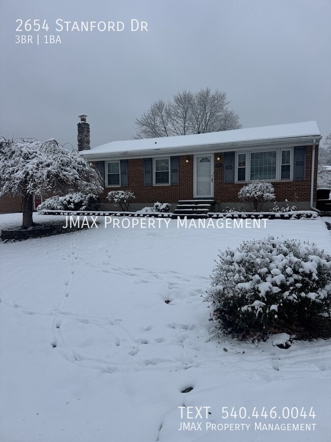 property at 2654 Stanford Dr