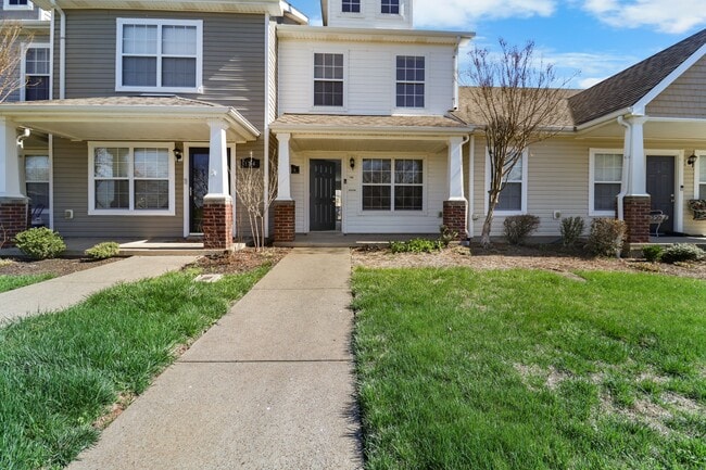 106 Alexander Blvd in Clarksville, TN - Building Photo - Building Photo