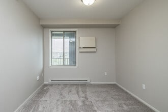 Eagle Crest Apartments in Williston, ND - Foto de edificio - Interior Photo