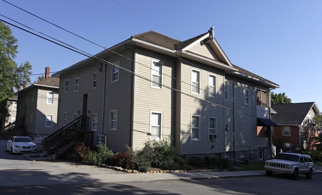 155-165 Circle Dr in Maryville, TN - Building Photo - Building Photo