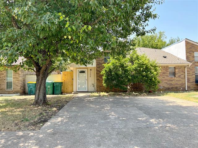 1150 Suburban St in Cedar Hill, TX - Building Photo