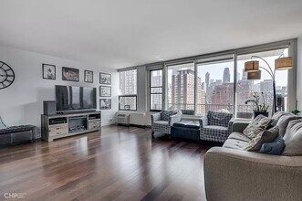 1400 N State Pky, Unit 16A in Chicago, IL - Building Photo - Building Photo
