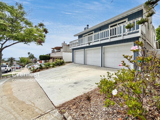 property at 33751 Alcazar Dr
