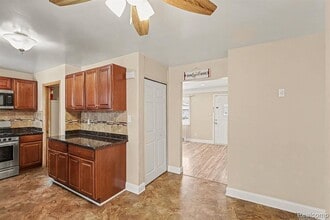 34052 Viceroy Dr in Sterling Heights, MI - Building Photo - Building Photo