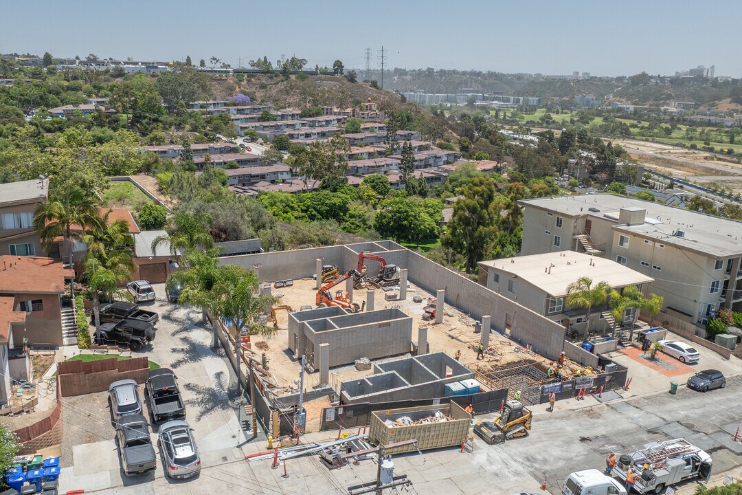 Hillside in San Diego, CA - Building Photo