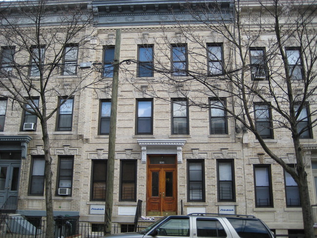 1920 Linden St in Flushing, NY - Foto de edificio - Building Photo