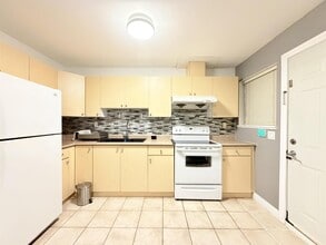 8246-8152 152 St in Surrey, BC - Building Photo - Building Photo