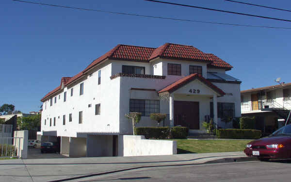 429 S Almansor St in Alhambra, CA - Building Photo