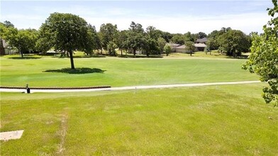 107 Cayuga Trail in Lake Kiowa, TX - Building Photo - Building Photo