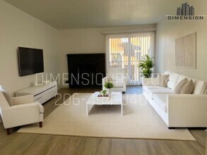 Refreshed 2 bed 1 bath in the City of Paci in Pacific, WA - Building Photo - Interior Photo