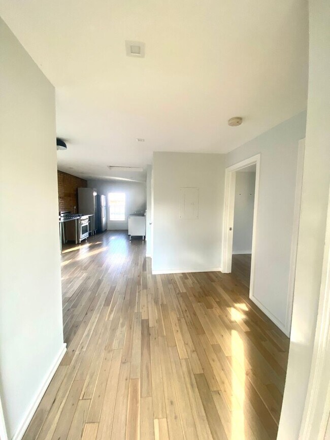154 Broadway in Port Ewen, NY - Building Photo - Building Photo