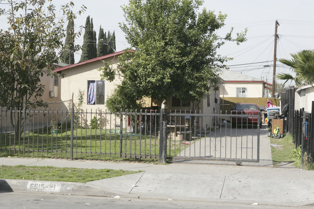 6615-6621 Ajax Ave in Bell Gardens, CA - Building Photo