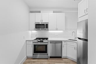 2505 Central Ave in Union City, NJ - Building Photo - Building Photo