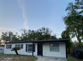 7020 Baywood Dr in Tampa, FL - Building Photo